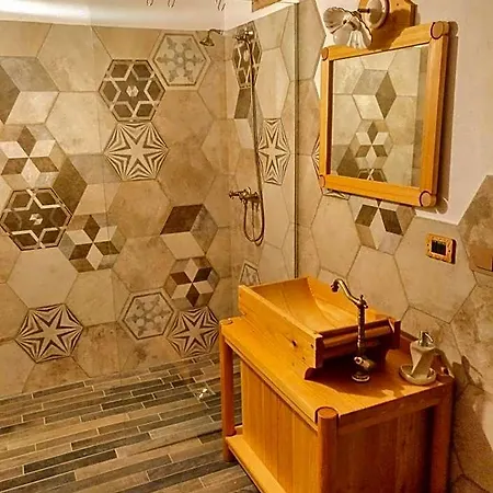 Delfin Dal Pianhol מלון