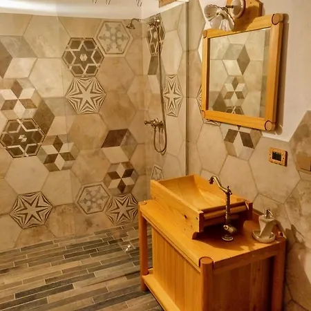 Delfin Dal Pianhol מלון 3*